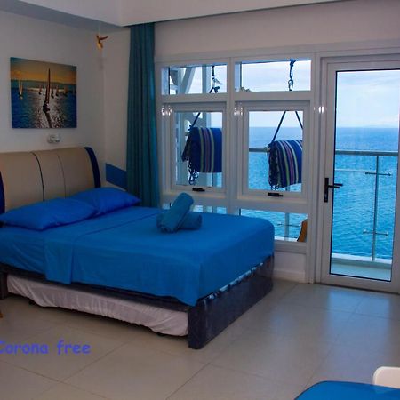 Villa Oceanfront At Arterra, Fast Wifi, Nflix, Kitchen - H Or L à Île de Mactan Extérieur photo