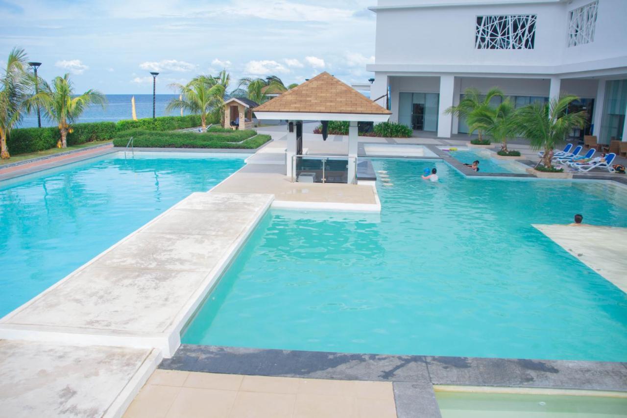 Villa Oceanfront At Arterra, Fast Wifi, Nflix, Kitchen - H Or L à Île de Mactan Extérieur photo