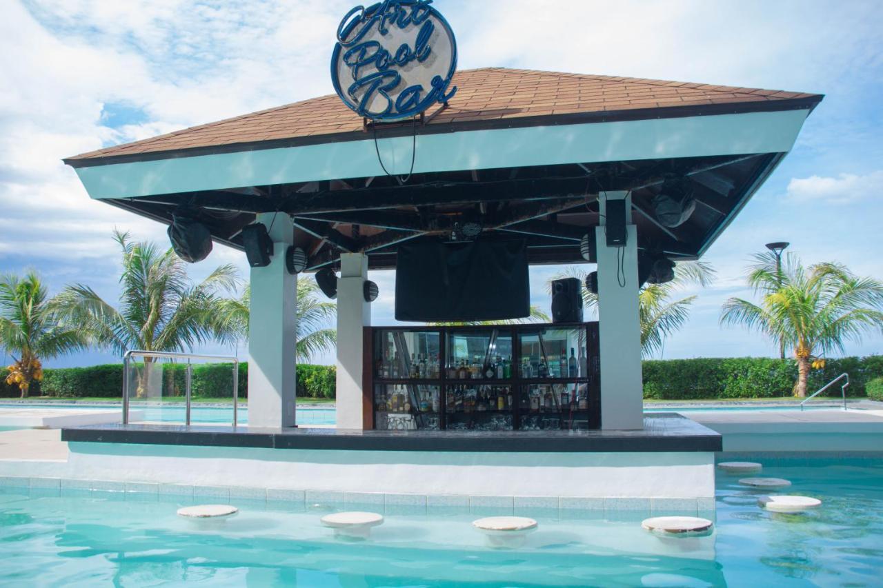 Villa Oceanfront At Arterra, Fast Wifi, Nflix, Kitchen - H Or L à Île de Mactan Extérieur photo
