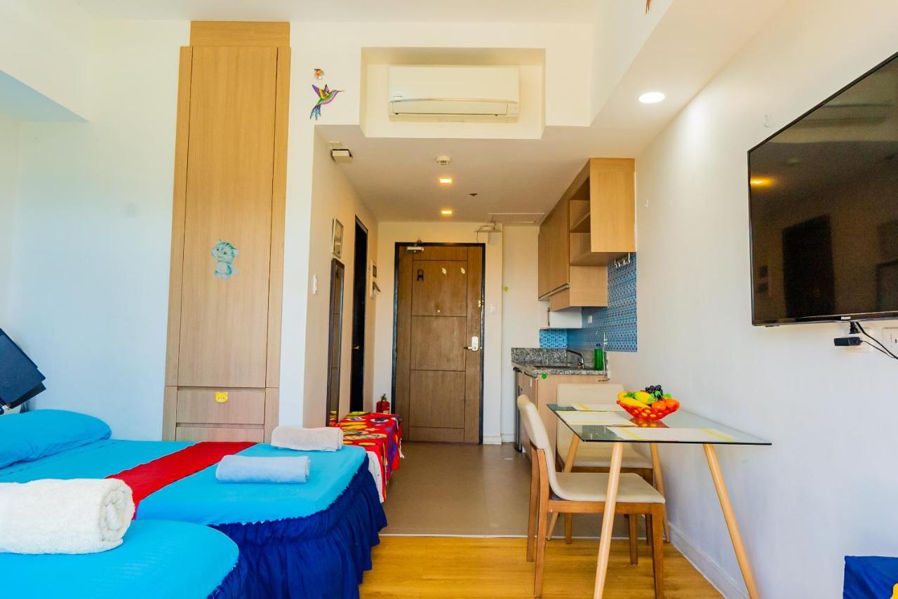Villa Oceanfront At Arterra, Fast Wifi, Nflix, Kitchen - H Or L à Île de Mactan Extérieur photo